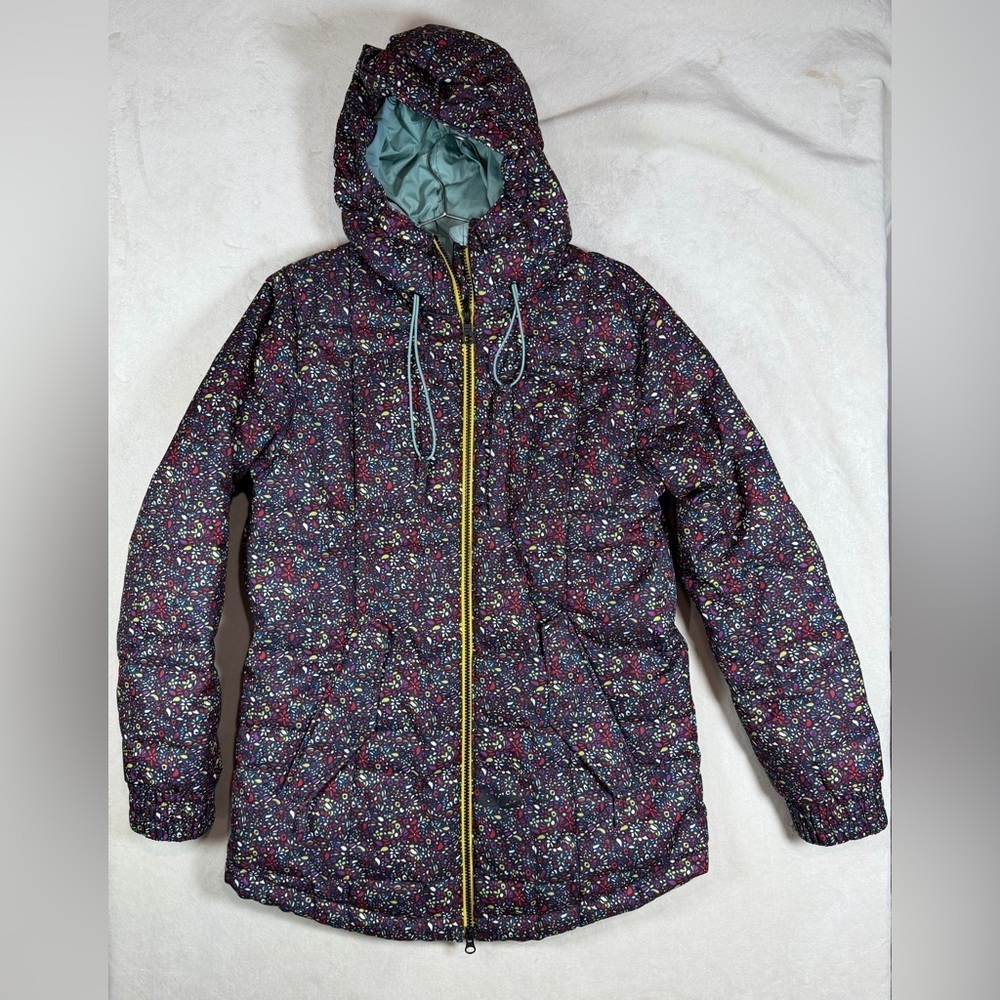 Nike Women’s Medium 6.0 Vashi Goose Down Multicolor Patterned Jacket Snow Winter
